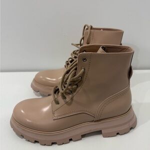 Alexander McQueen Beige Ankle Boots